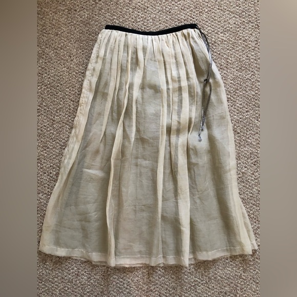 Elegant Cream Maxi Skirt - Picture 4 of 12